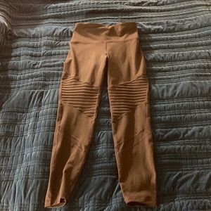 Old Navy Elevate Leggings